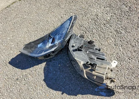 2015 Lincoln Mkc z USA, uszkodzony, nr VIN 5LMCJ1A9XFUJ08987